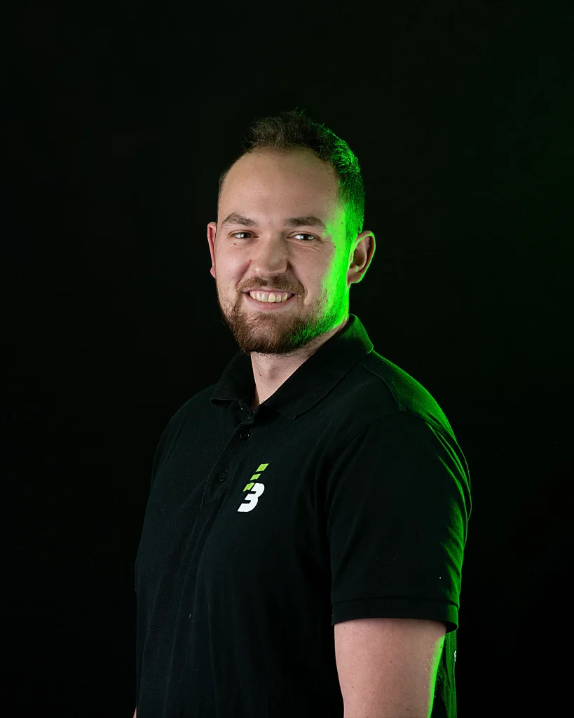 Rijan Peter, Elektroinstallateur in Ausbildung bei der Elektro Brühlmann GmbH